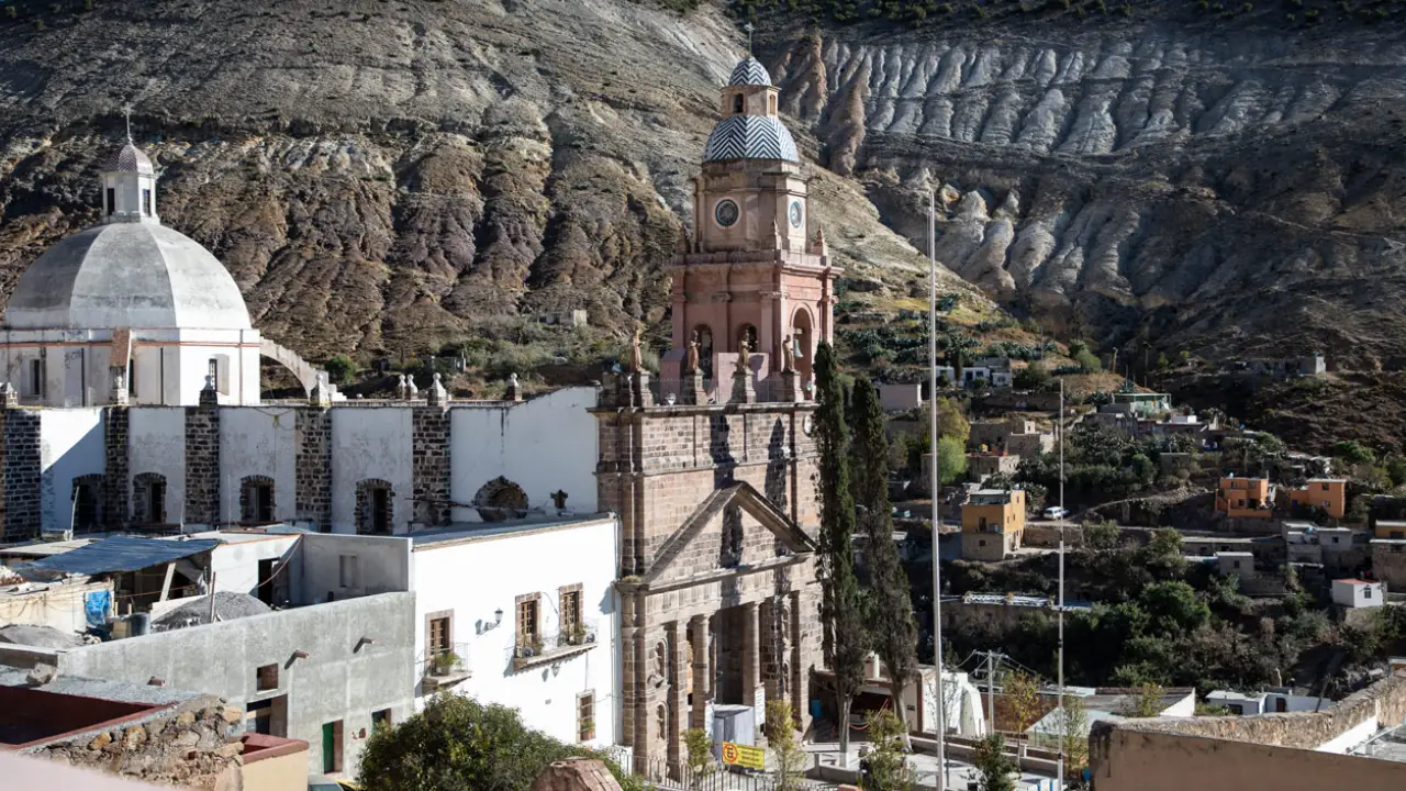 Guía básica  de Real del Monte: el pueblo fantasma de Hidalgo