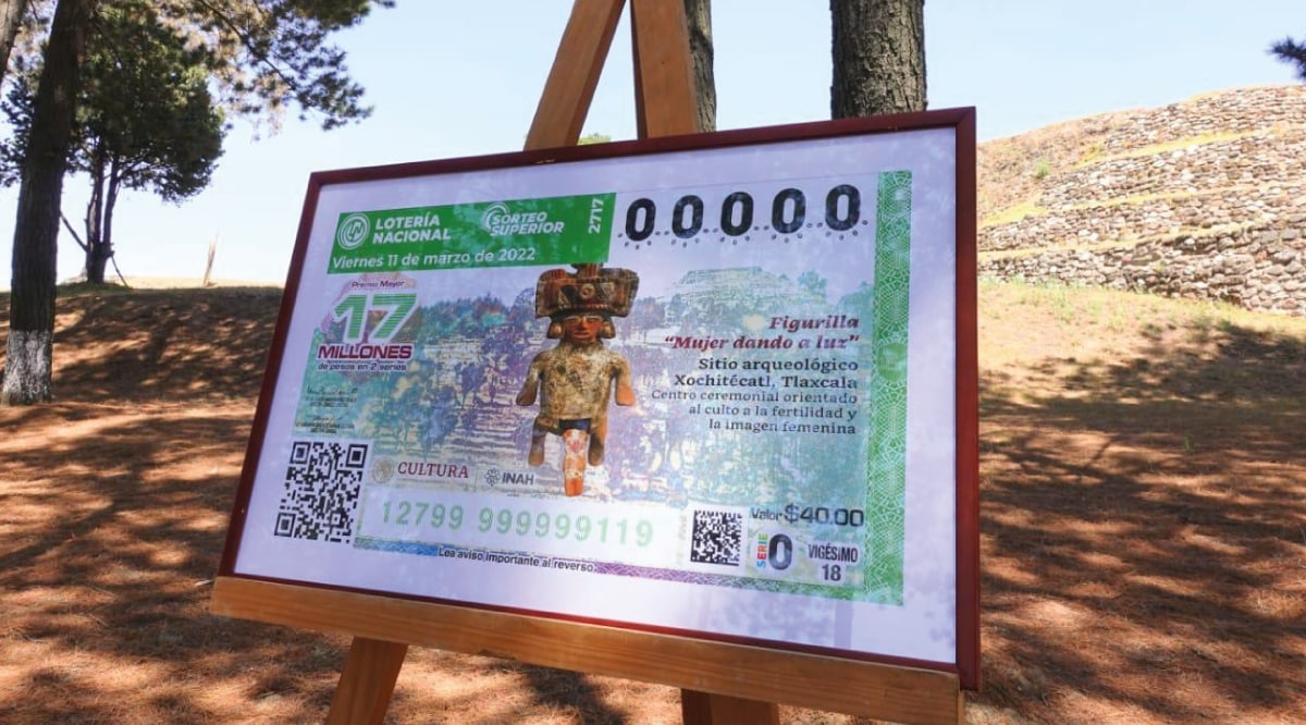 Presentan billete de lotería por Día Internacional de la Mujer