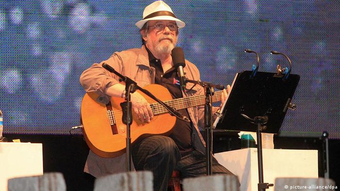 Con Silvio Rodríguez, vuelven conciertos al Zócalo de la CDMX