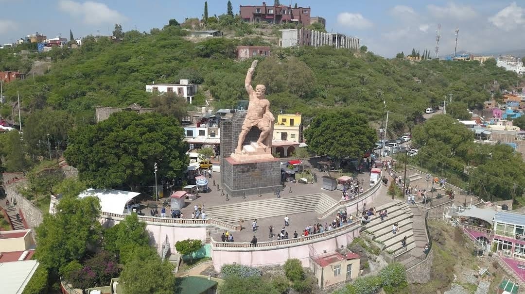 El Pípila, el gigante que cuida la capital de Guanajuato