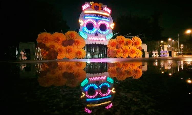 Iluminando Almas, un paseo nocturno por Chapultepec en el Día de Muertos.