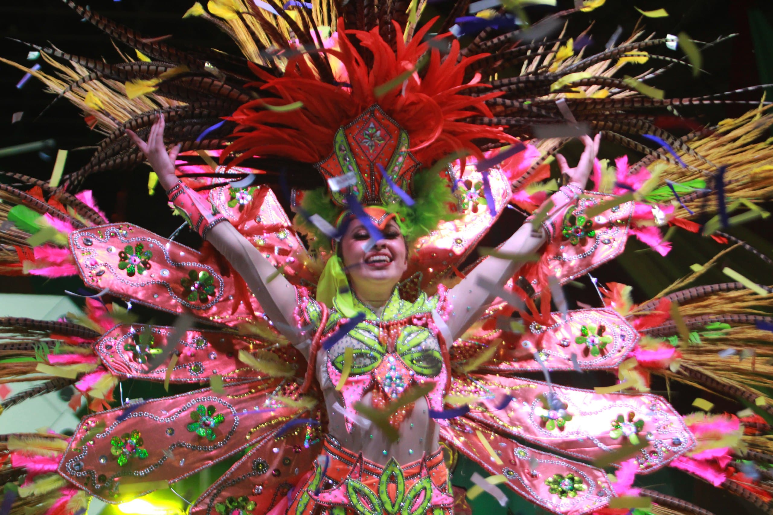 La música y fiesta te esperan en el Carnaval de Cancún