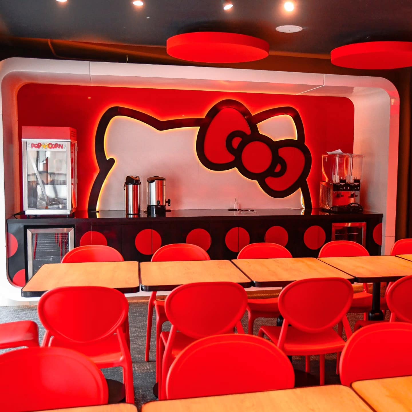 Hello Kitty Burgerland será tu nuevo lugar favorito en Monterrey