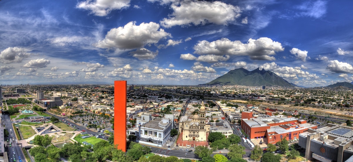 Da el Grito en la Macro Fiesta Mexicana de Monterrey