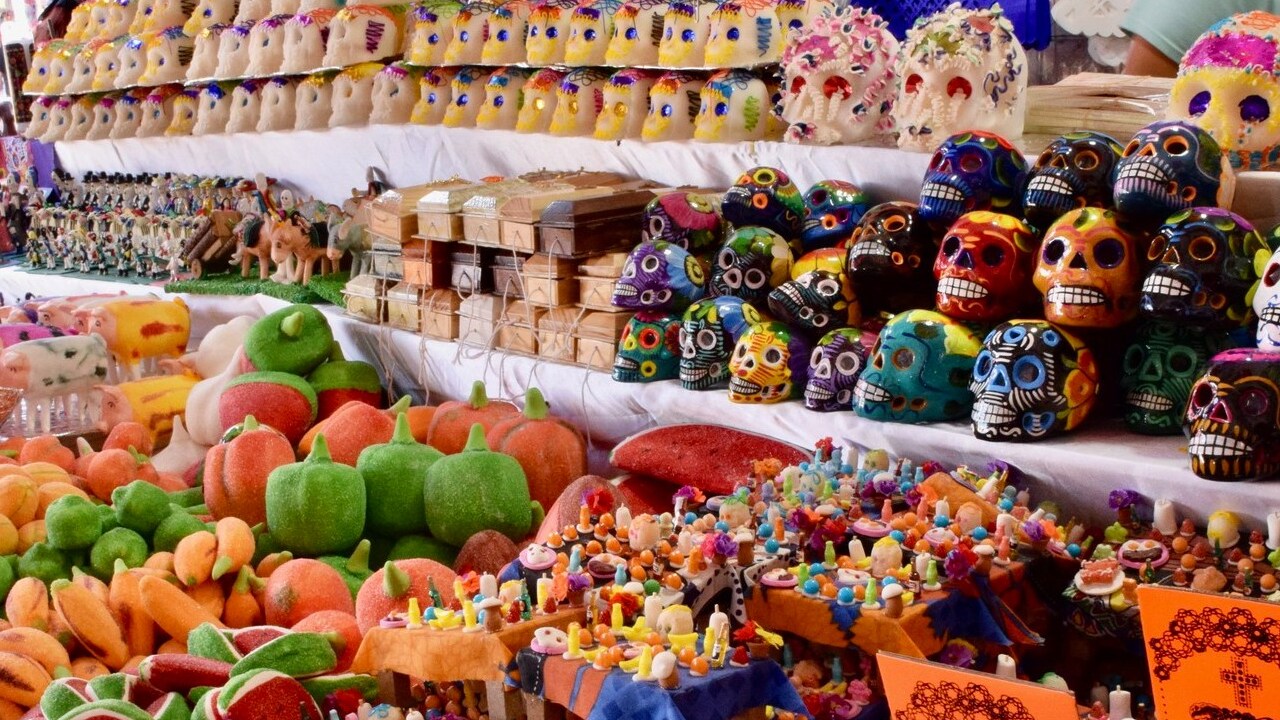 León se llena de tradición este Día de Muertos