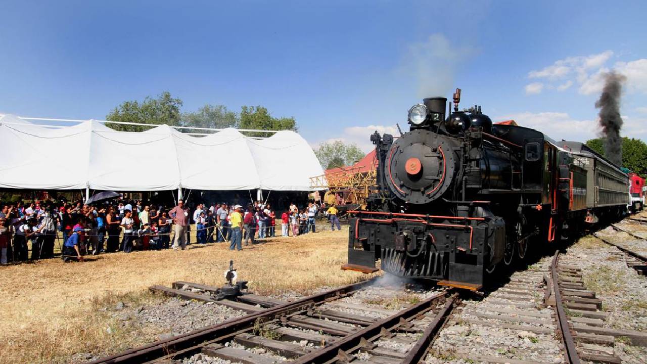 ¿Por qué celebramos el Día del Ferrocarrilero?