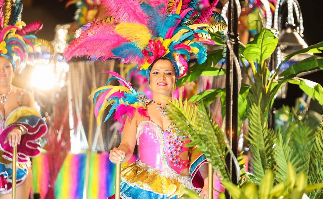 Tradición y alegría se reúnen en el Carnaval de Chapala