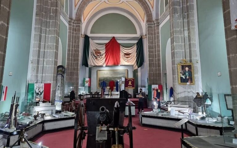 Visita el Museo del Ejército y Fuerza Aérea en el Día Nacional del