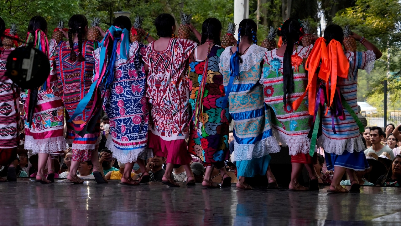 ¿Quieres ir a la Guelaguetza? Checa los vuelos a Oaxaca
