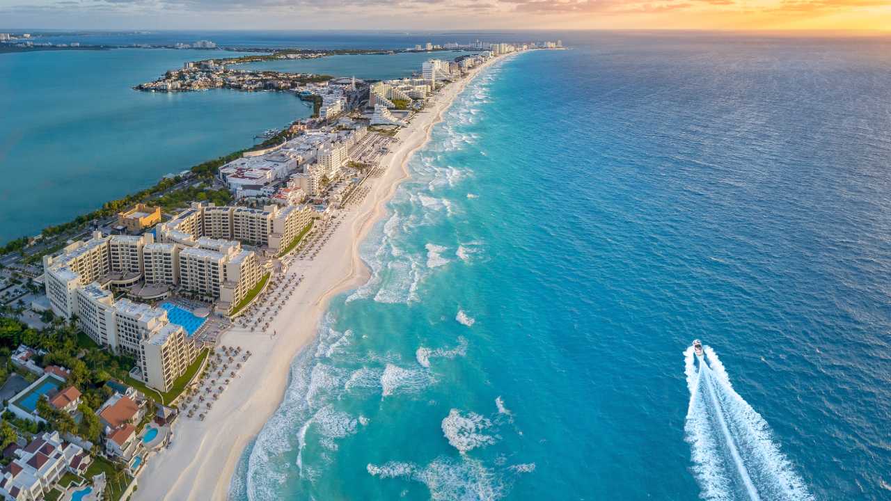 Ocho playas en el Caribe Mexicano para visitar en las fiestas patrias