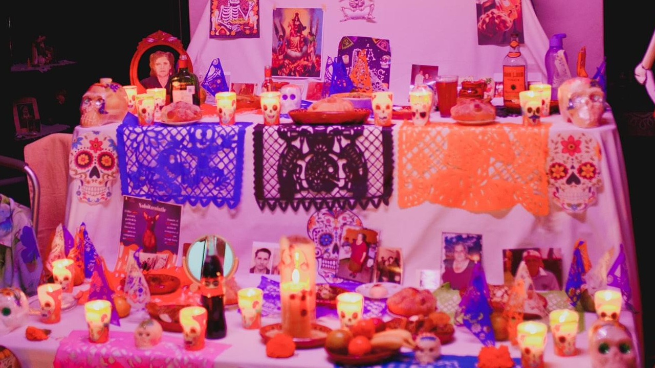 Tradición y diversión en el Festival de la Ánimas Sayula 