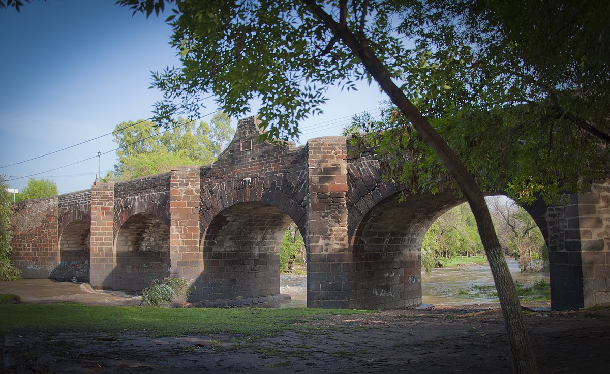 Puente de la Historia