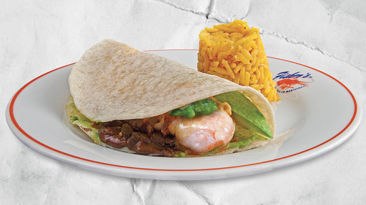 Taco de camarón, platillo icónico de Fisher's.