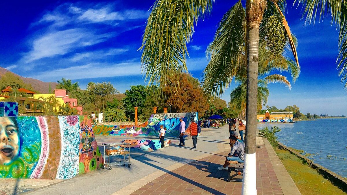 Malecón de Ajijic. 