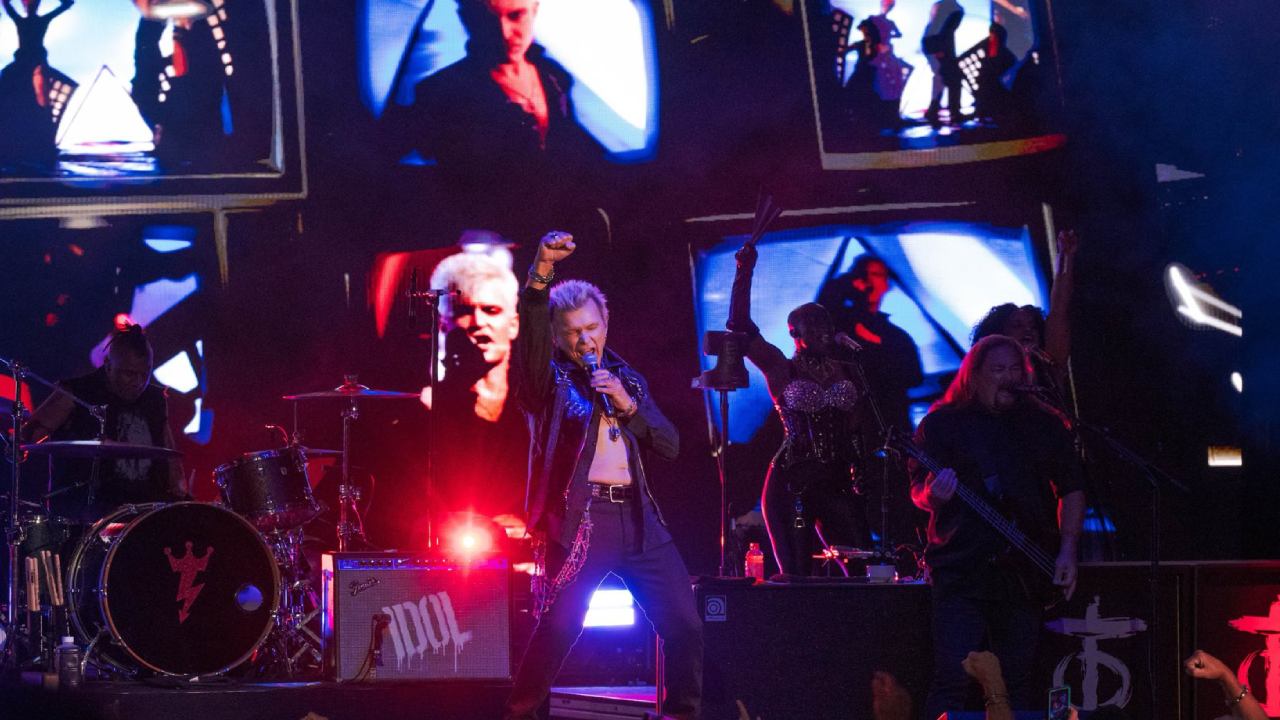 Billy Idol regresa a la CDMX con un concierto lleno de Punk-rock