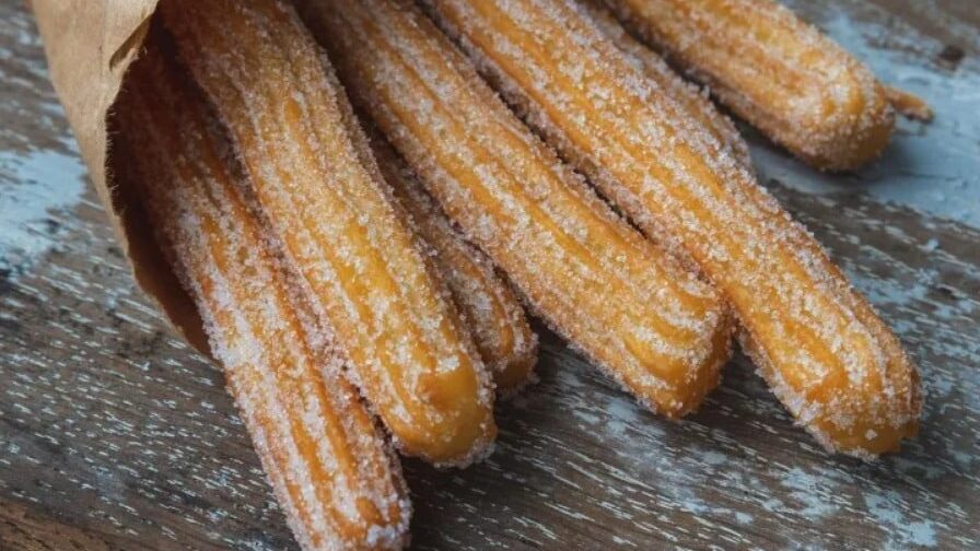 Churros en bolsa de papel
