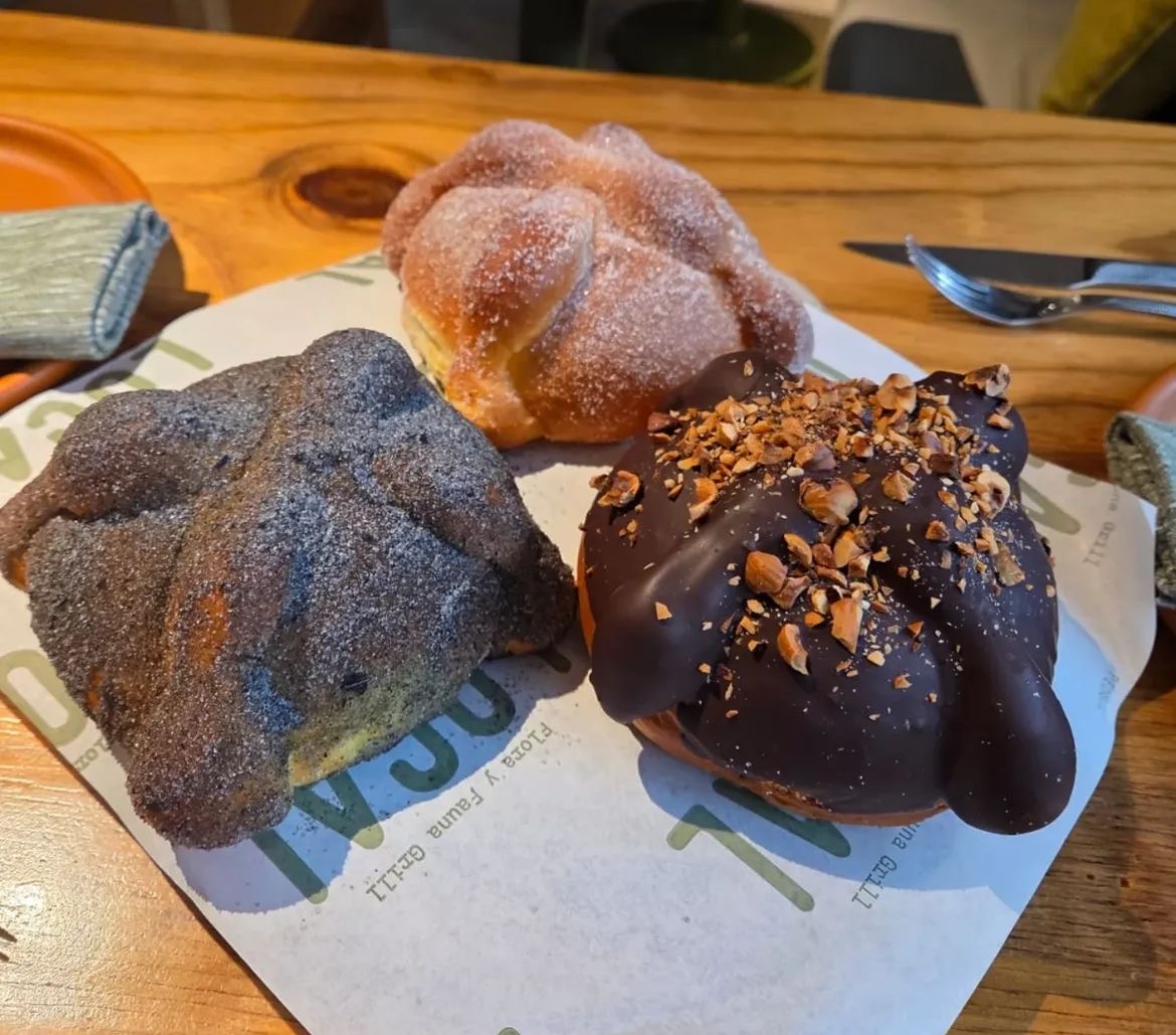Tres versiones de Pan de Muerto para celebrar la tradición en Local 777